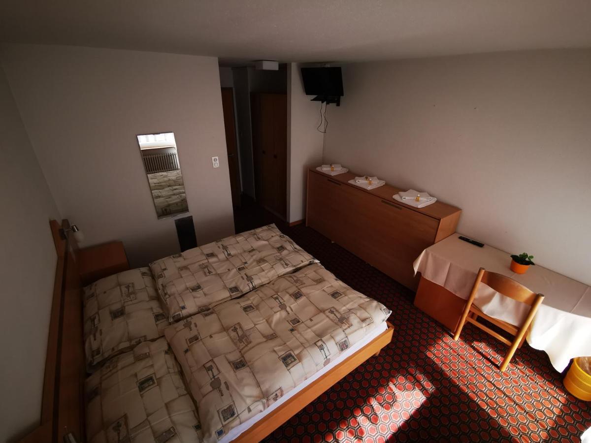 Hotel Restaurant Aletsch メーレル エクステリア 写真